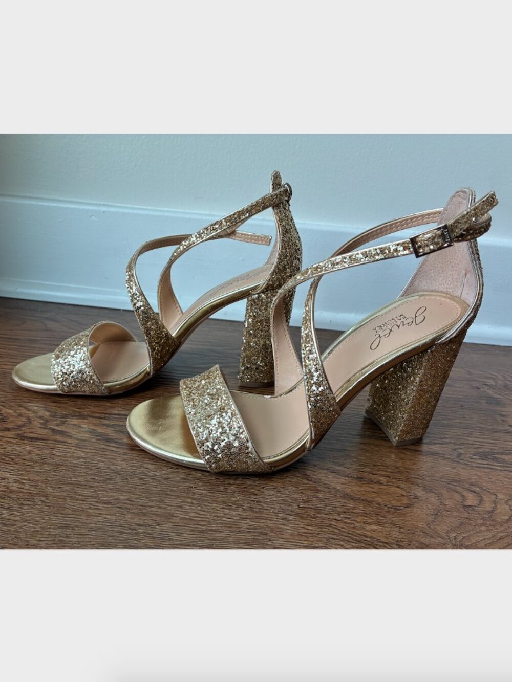 Jewel Badgley Mischka Cook Metallic Glitter Strappy Peep Toe Block Heel-Size 7.5 - Picture 2 of 8